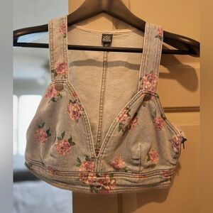 NWOT Wild Fable Floral Denim Bralette Crop Top Light Wash V-Neck Coastal Cowgirl